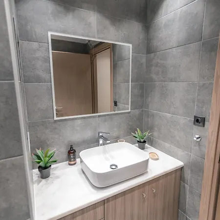 Aurora Apartment, 2 - Cozy, Close To The Marmari (Kos)